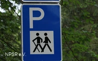 Verkehrszeichen zum Wanderparkplatz